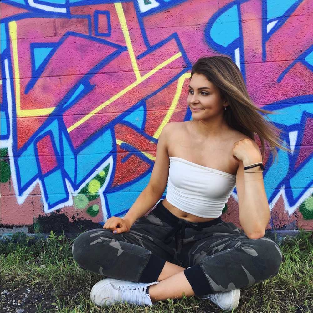 Meet your Posher, Clare